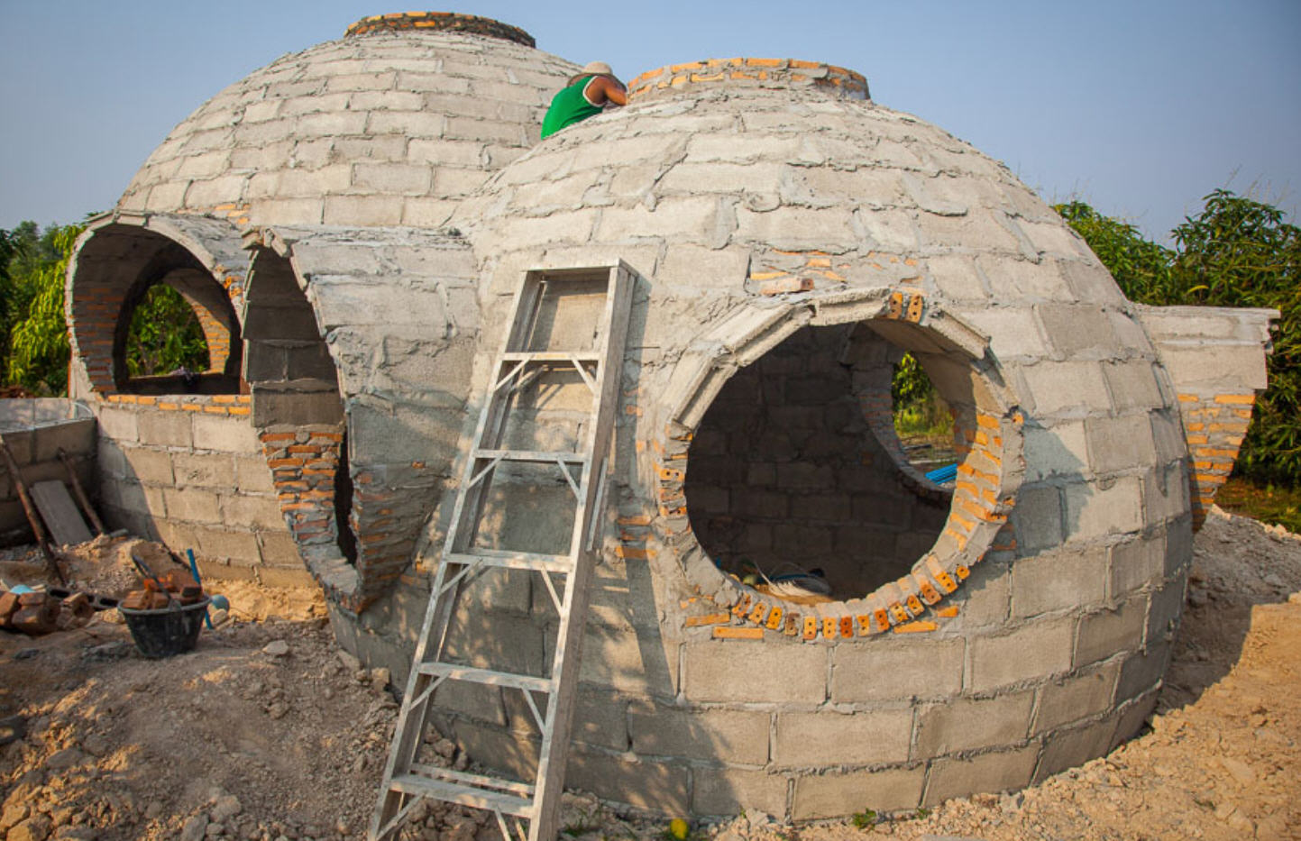 Steve's Ingenious Dome Home - Home In The Earth