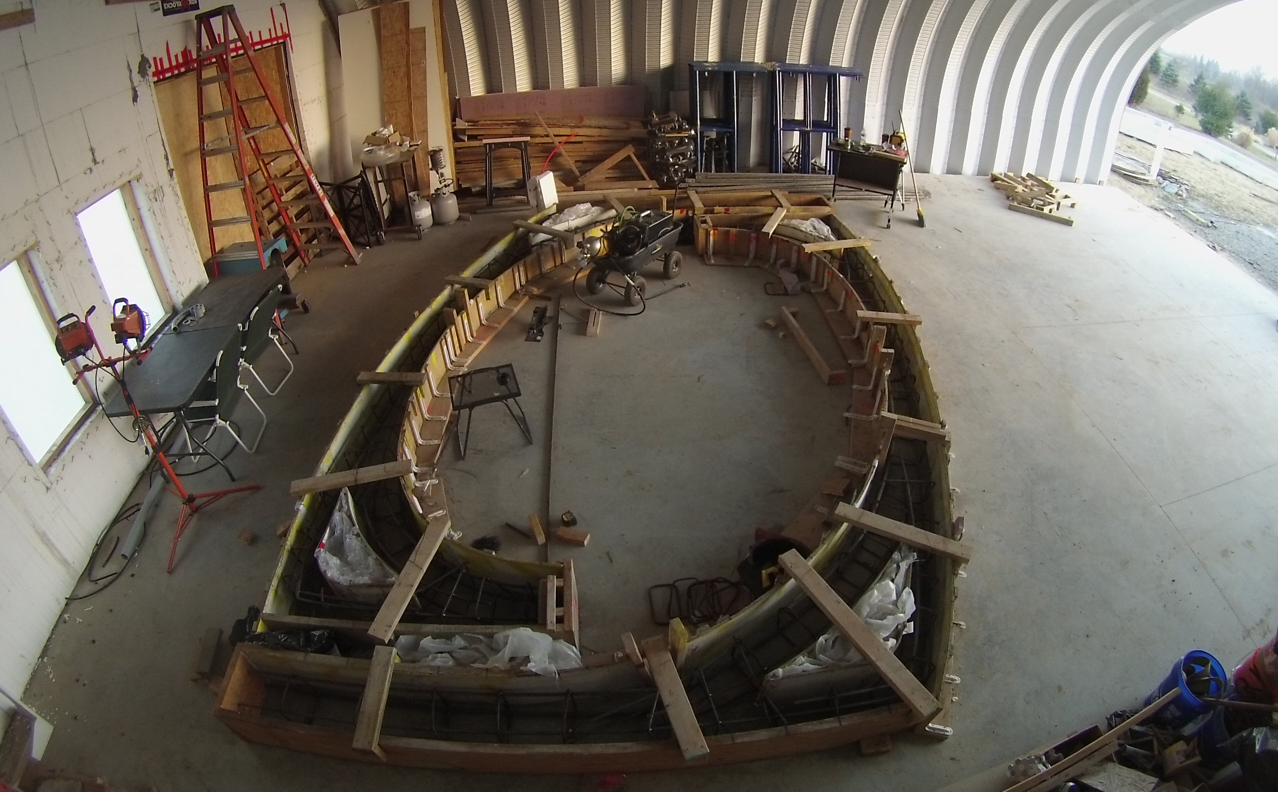 Making and Setting-up precast concrete ribs - Home in the Earth